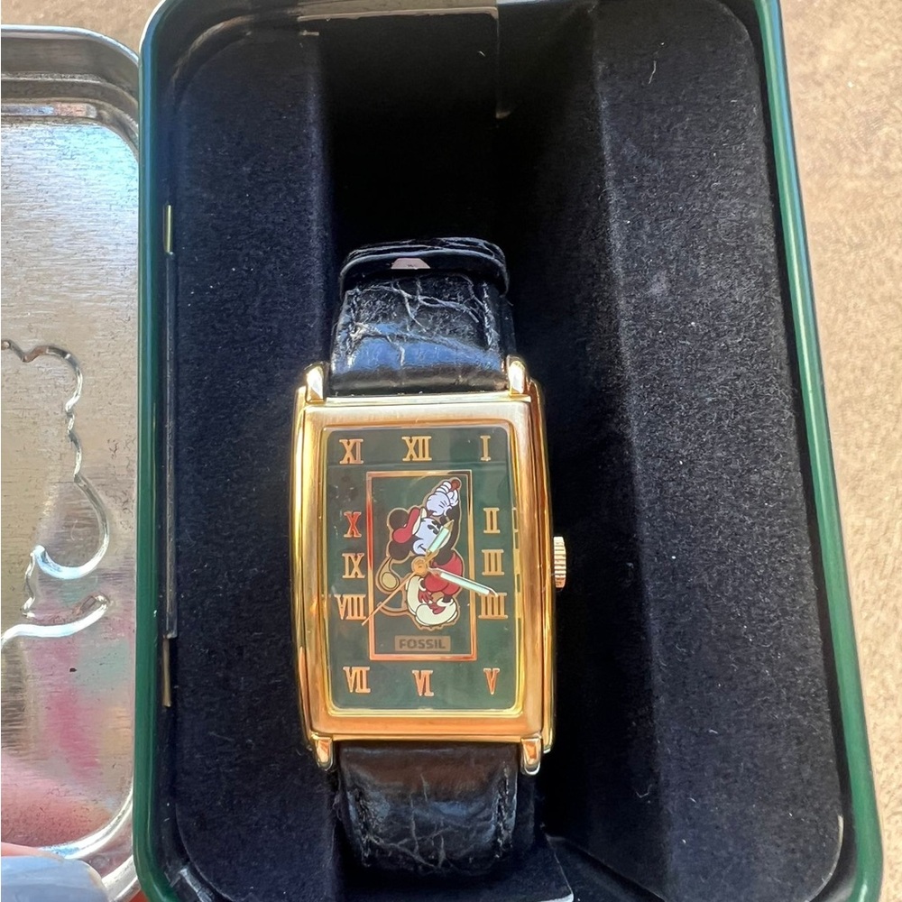 Limited Edition Fossil Mickey Mouse watch "World's Favorite Golfer - Picture 7 of 8